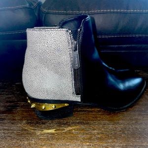 Circus black studded Boots